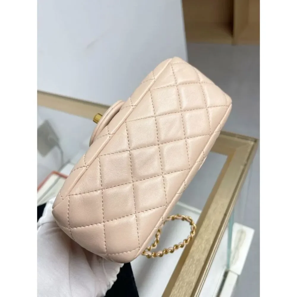 CHANEL brand color